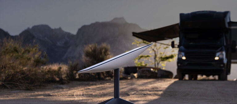 Elon Musk vs. kablówka: Kto da nam lepszy internet?