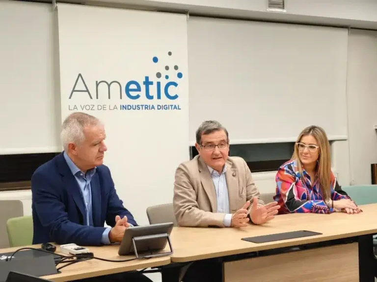 AMETIC encuentro con prensa