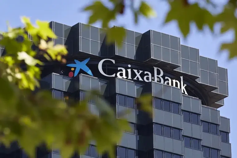 CaixaBank promotes cybersecurity in infrastructure
