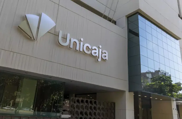 Unicaja incorporates generative AI into its business processes
