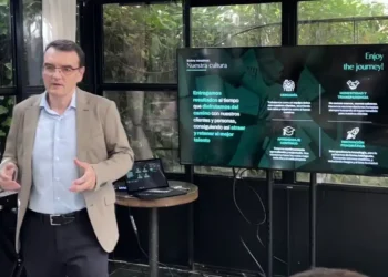 Tokiota proposes an AI connected and aligned to the business
