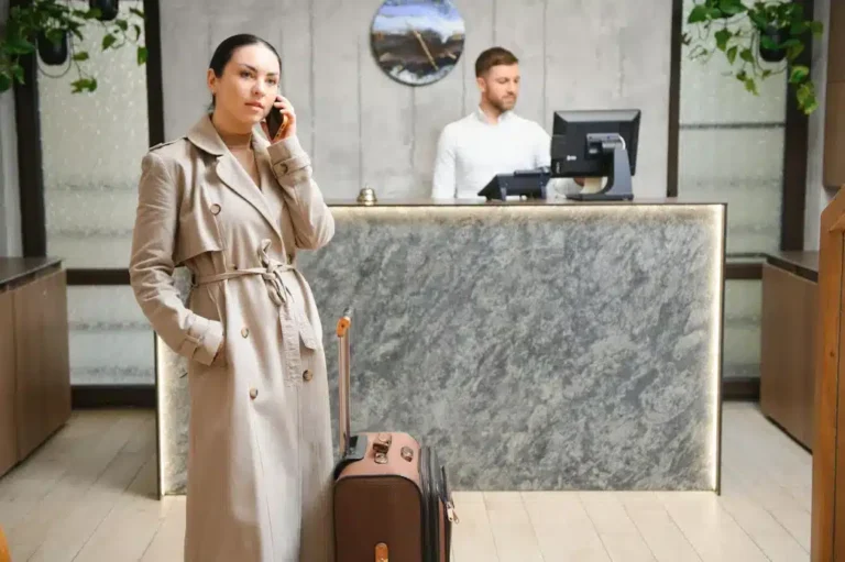 Booking hack leaves travelers without accommodation
