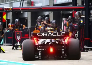 Oracle Red Bull Racing: data engineering at 300 km/h